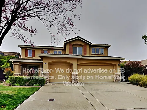 1069 Huntly Dr Photo 1