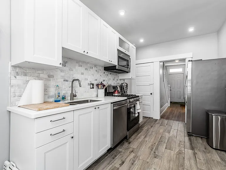 880 Harrison Ave — Photo 1