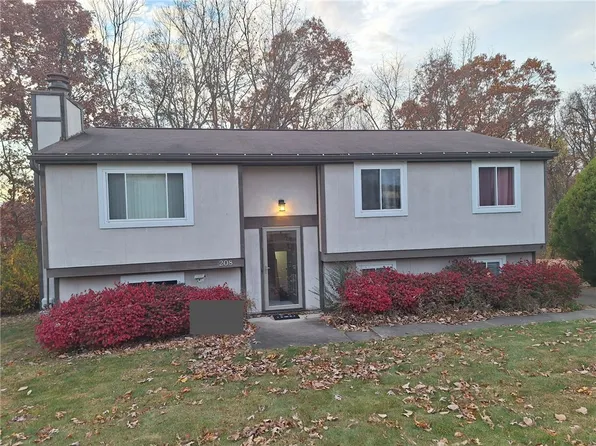 208 Kilbirnie Dr, Coraopolis, PA 15108