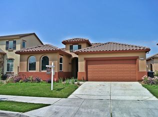 16737 Loganberry Way, Lathrop, CA 95330