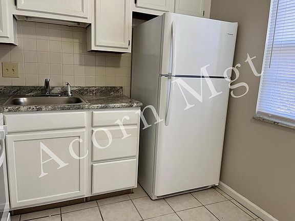 4th image of 497 E Oakland Ave APT 1