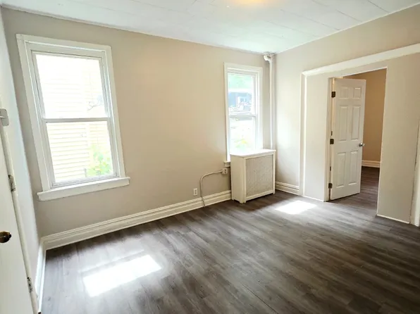 241 Duncan Avenue image 7 of 9