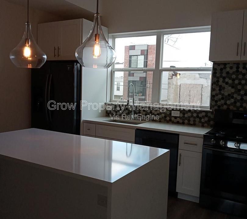 1st image of 2127 N 9th St #1
