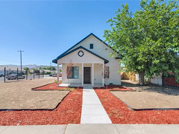 1295 E Whittier Ave, Hemet, CA 92543