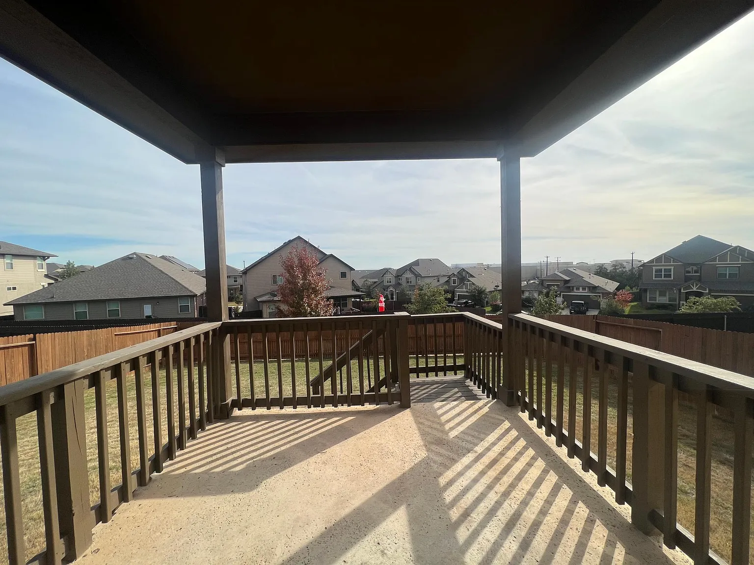 4 bed, 2.5 bath, 2897 sqft, $3,000 — Photo 2