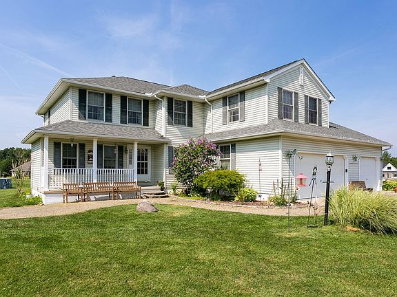 2nd image of 3305 Stoney Creek Ln