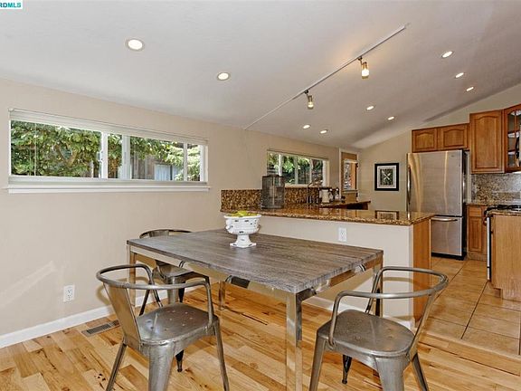 5th image of 5876 McBryde Ave