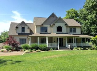 19 Beaverhill Ln, Huntington, NY