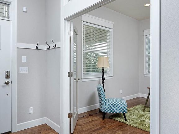 5th image of 3279 Uinta St