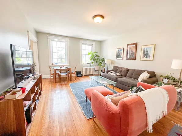 856 Massachusetts Ave APT 8, Cambridge, MA 02139