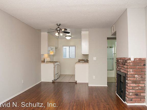 5th image of 11307 Morrison St APT 28
