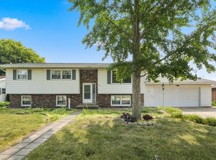 708 Dodson Dr E, Urbana, IL 61802