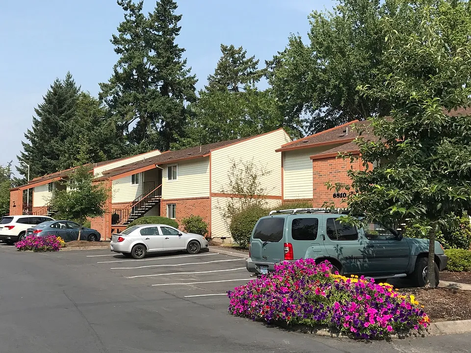 Sussex Village Apartments