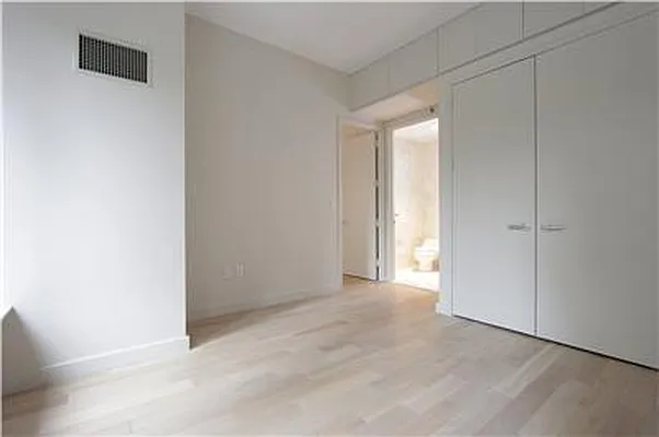 Rented by Domus Realty | media 36