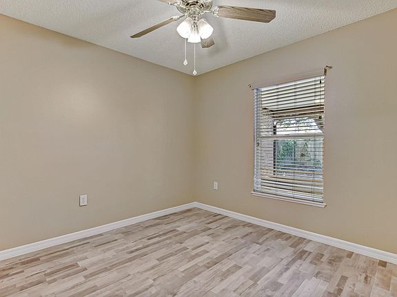 4th image of 4206 Mendenwood Ln