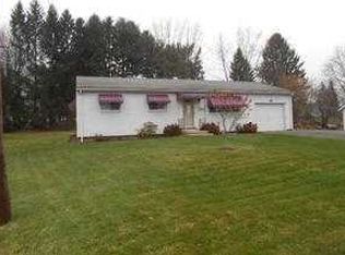 775 Hasenflu Dr, Hermitage, PA 16148