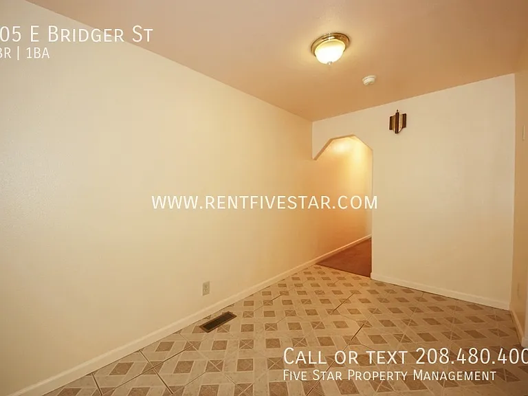 905 E Bridger St — Photo 4