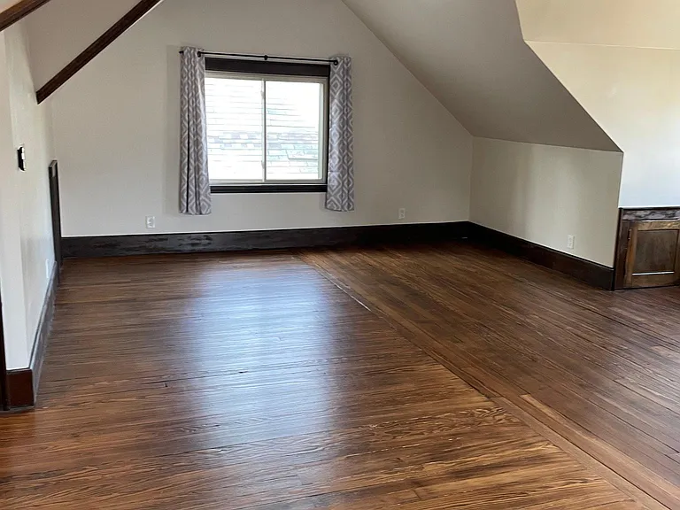 9807 Baltic Rd — Photo 11