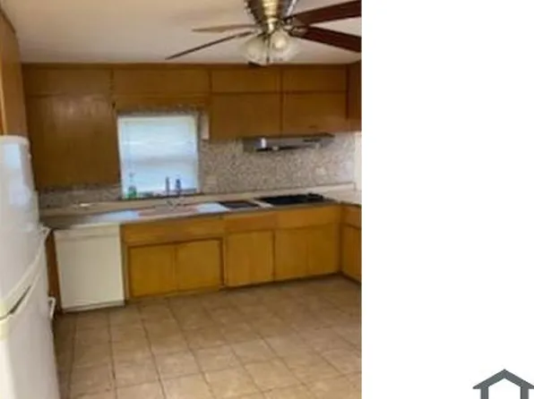 2900 W 66th St #2, Chicago, IL 60629