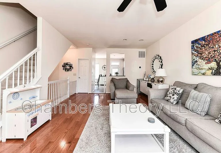 6955 Cromarty Dr — Photo 9