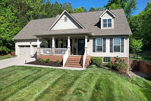 5th image of 310 Silver Springs Trl NW