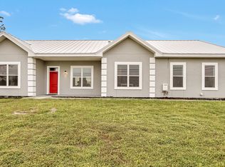 301 E 3rd St, Lynn Haven, FL 32444