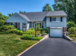 10 Danby Pl, Yonkers, NY 10710