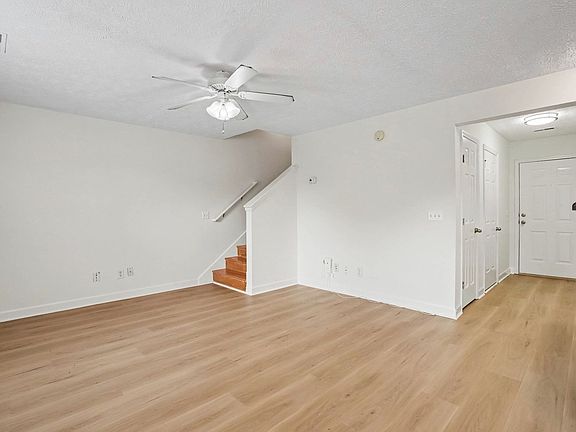 3rd image of 919 Tapoco Ct