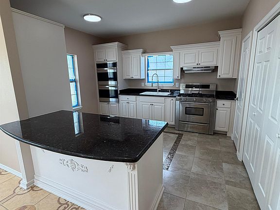4th image of 2114 E Price St