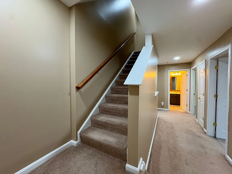 130 Mohegan Dr #B — Photo 21