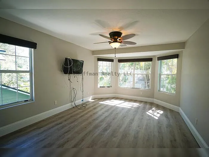 317 W Hanlon St — Photo 19