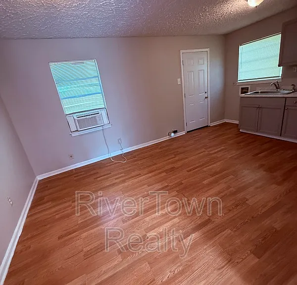4427 Ryan St — Photo 3