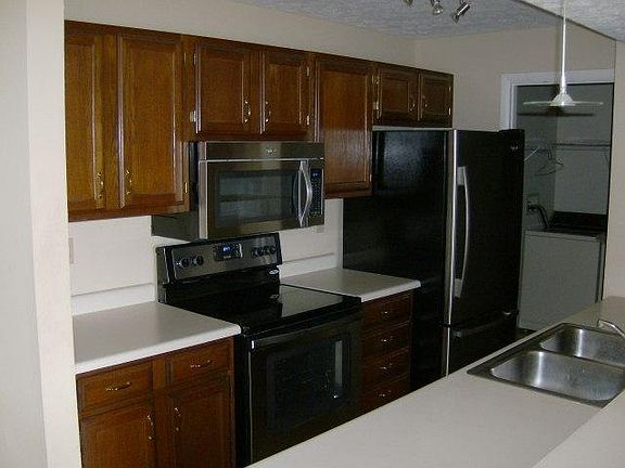 3rd image of 8892 Eagleview Dr APT 3