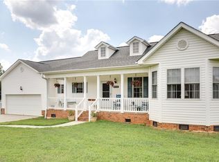 560 Bobcat Rd, Summerfield, NC 27358