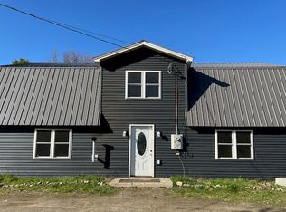 1092 Farmington Falls Rd, Farmington, ME 04938