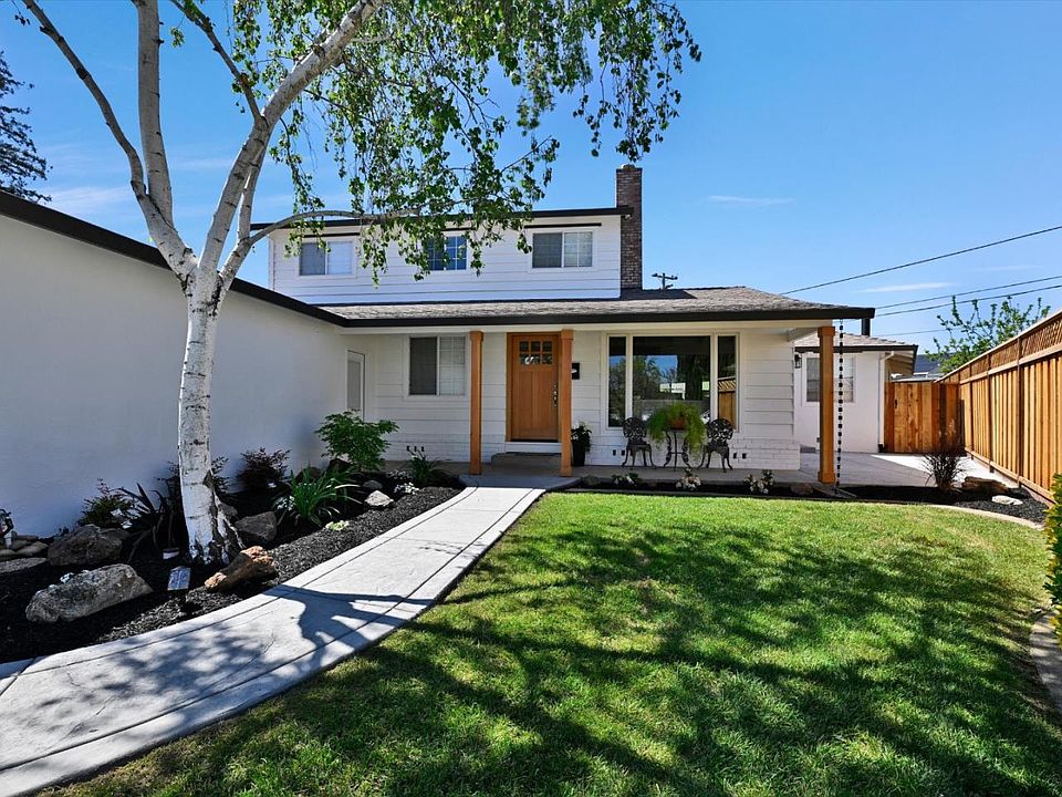 2nd image of 4806 Montreal Ct