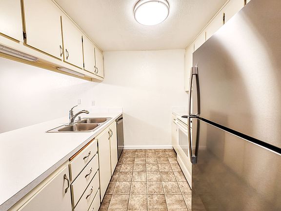 2nd image of 4615 80th St NE Unit 1