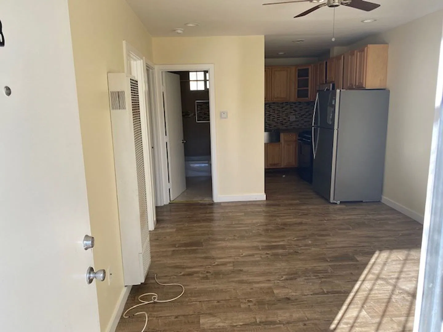 10908 S Figueroa St — Photo 3