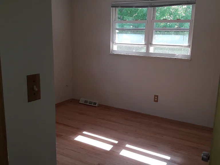 7815 Ivandale Dr — Photo 9