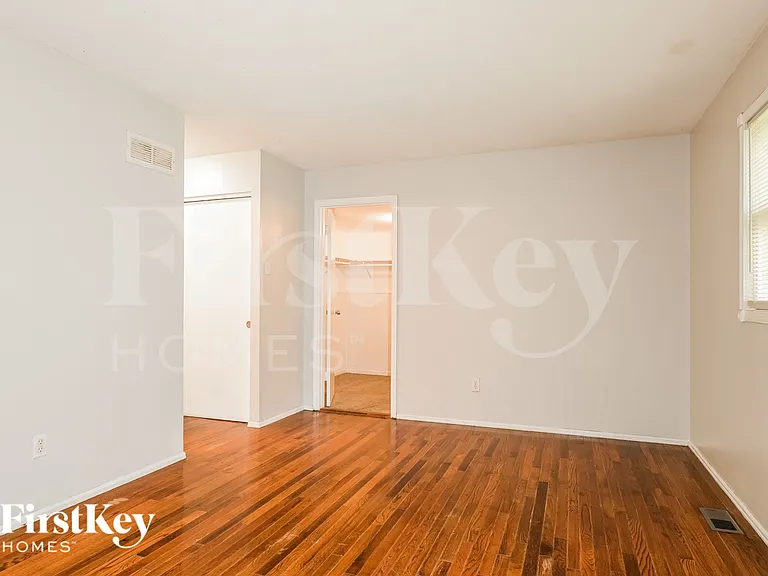 14501 Soho Dr — Photo 9