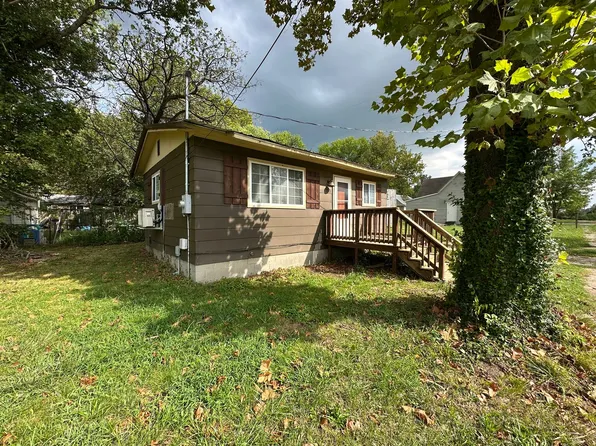 313 N Kentucky St, Carterville, MO 64835