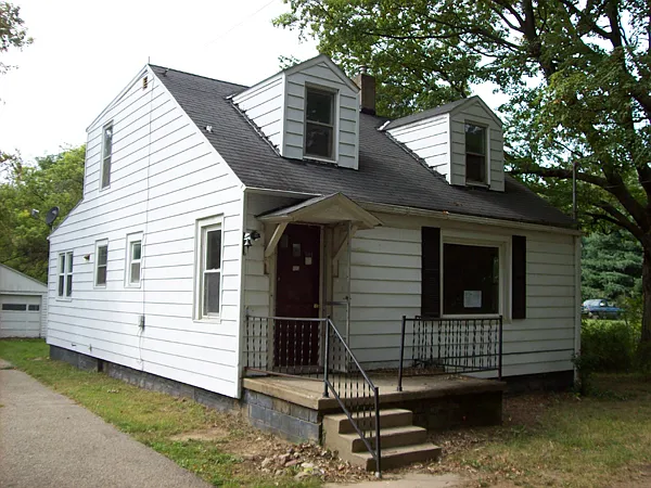 5223 N 20th St photo 1