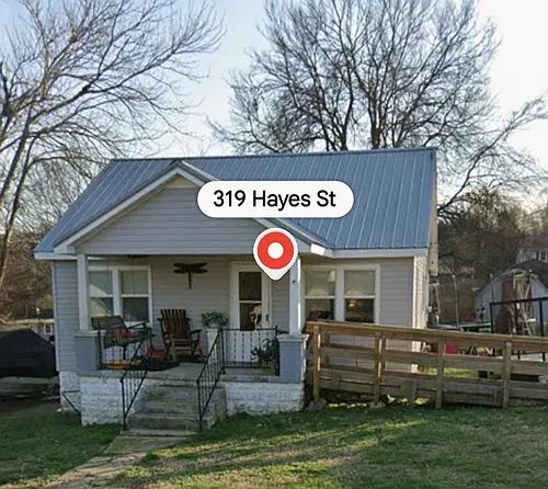 319 E Hayes St Photo 1