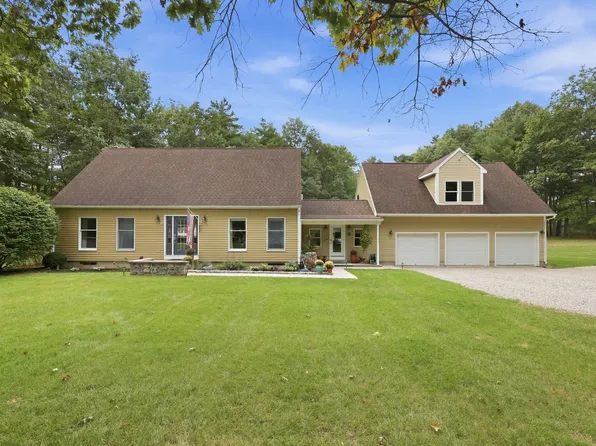 6 Brittany Dr, Palmer, MA 01069