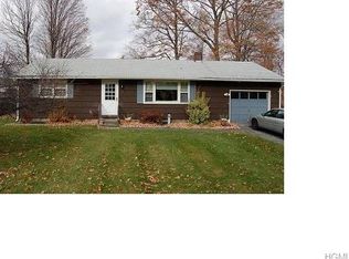 3 Orchard St, Pine Bush, NY 12566