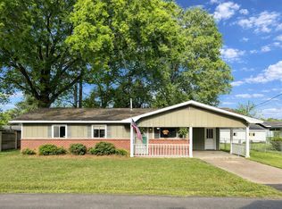 202 Robin Dr, Petal, MS 39465