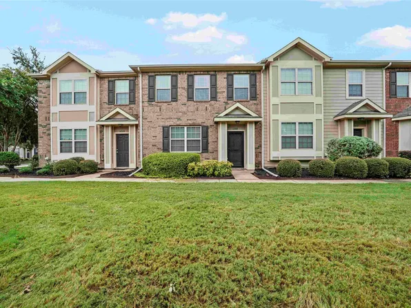 6808 Carrington Ln, Fort Worth, TX 76137