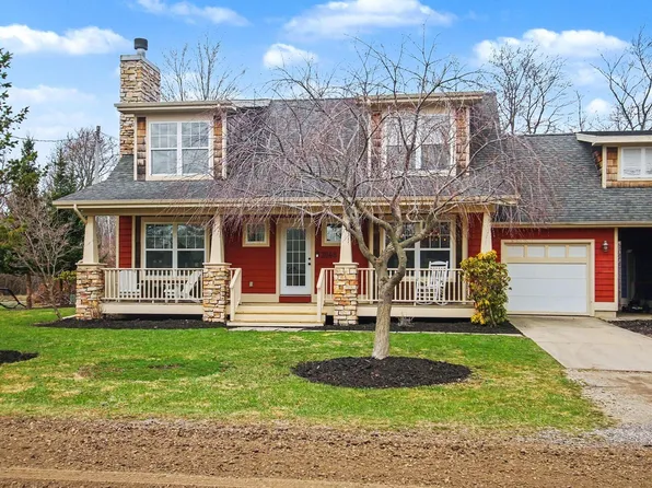 3048 Park Dr, Douglas, MI 49406