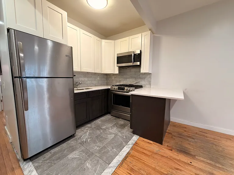 576 Van Siclen Ave #1 — Photo 1