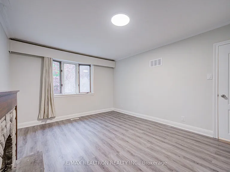 95 Roseview Ave — Photo 10
